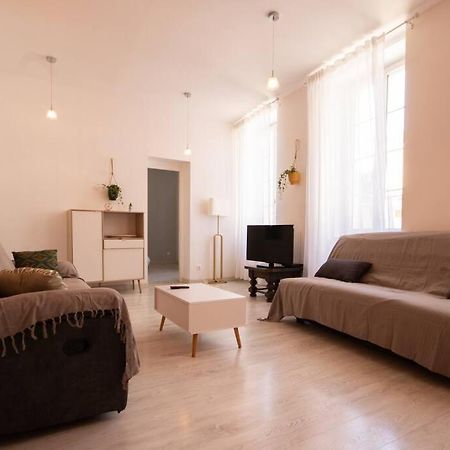 La Fontaine Neuve-Avallon-5 Personnes-1 Chambre-3 Lits-Parking-Wifi Exterior photo